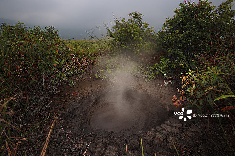 武吉巴里杉山脉南苏门答腊的泥塘图片素材