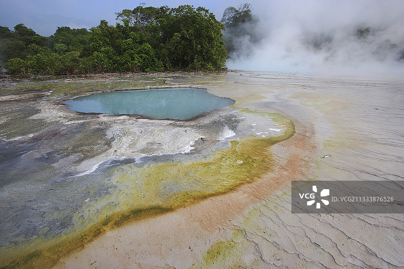 武吉巴里杉山脉南苏门答腊的泥塘图片素材