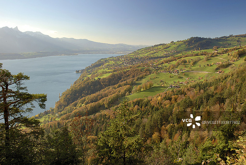 瑞士图恩湖图片素材