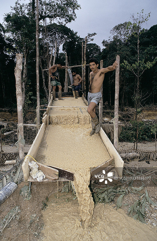法属圭亚那的非法淘金点图片素材