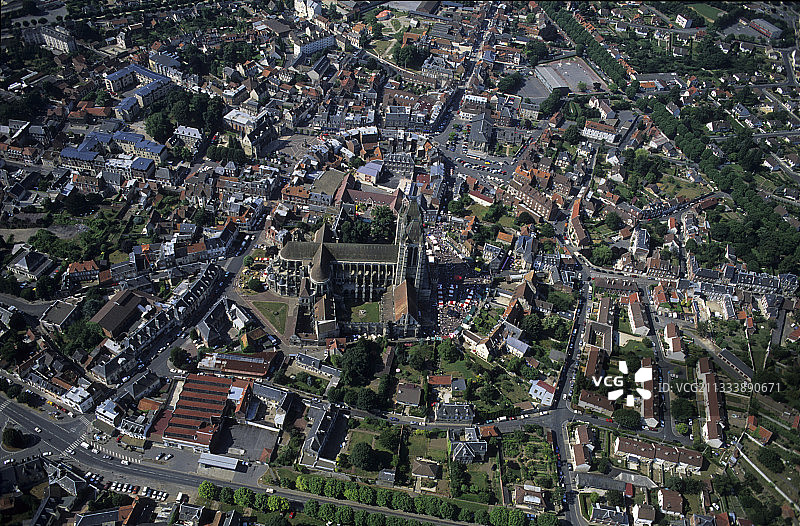 法国皮卡第努瓦扬镇风光图片素材