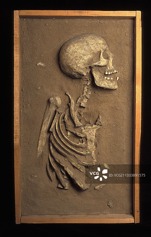 史前墓穴图片素材