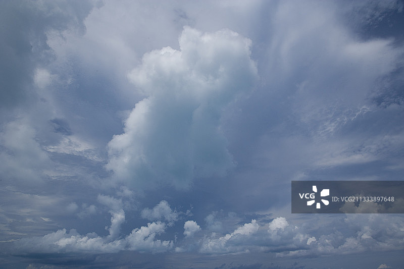 巴哈马群岛的暴风雨天空图片素材