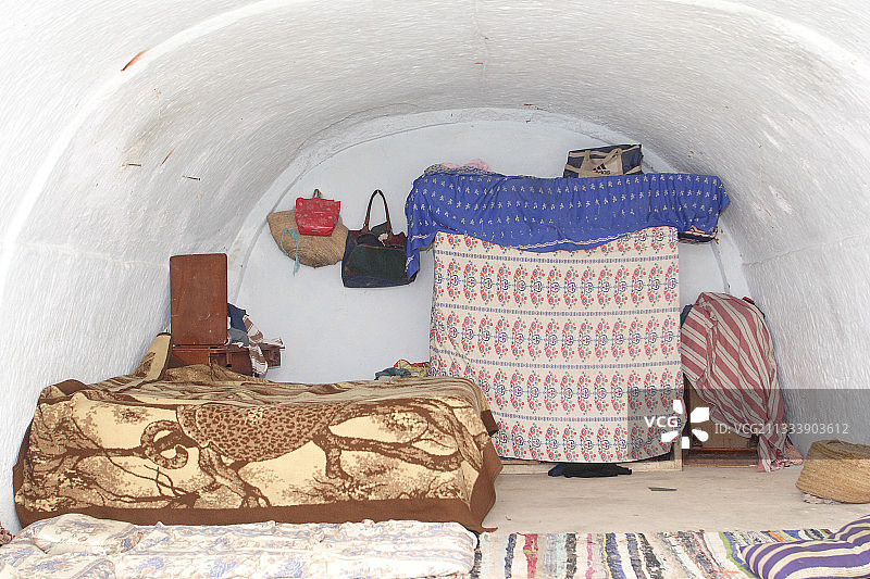突尼斯马特马塔村的卧室洞穴图片素材