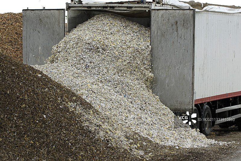 卸纸以回收戈尔贝的纸浆图片素材