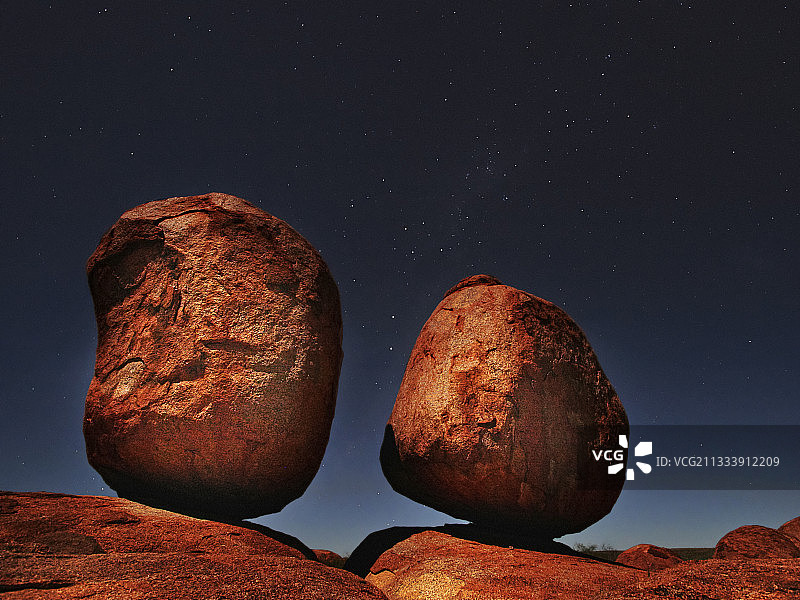 星空下的魔鬼大理石，澳大利亚图片素材