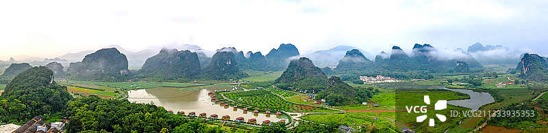 中国广东省清远市九龙镇九龙峰林小镇图片素材