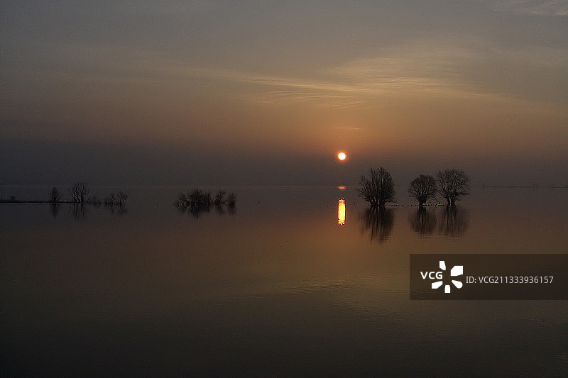 法国水上日出图片素材