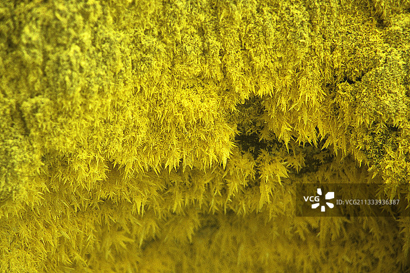 北岛火山岛上的硫磺晶体图片素材