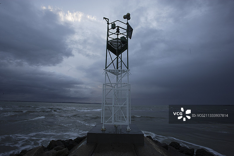 法国吉伦特河口的电信天线图片素材