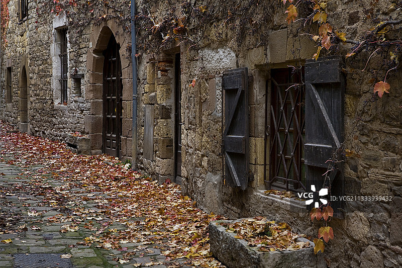 法国科尔德叙尔谢耶秋季历史街景图片素材