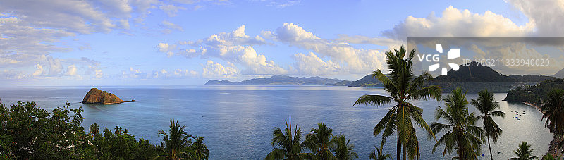 马约特岛西海岸的萨达湾图片素材