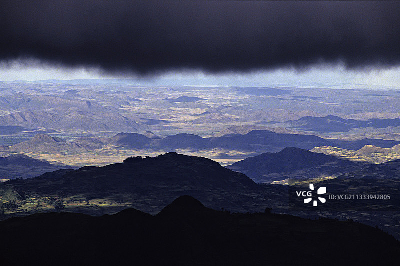 阴云密布的埃塞俄比亚高原图片素材