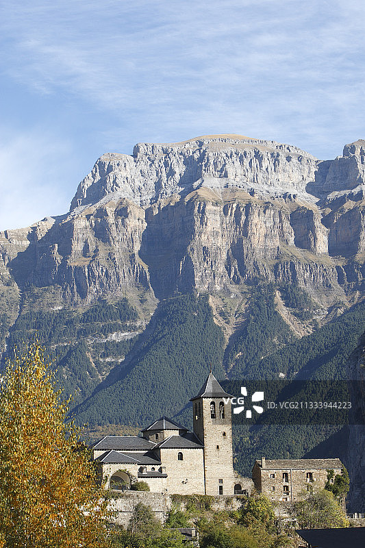 西班牙比利牛斯山脉奥德萨山谷托洛村图片素材