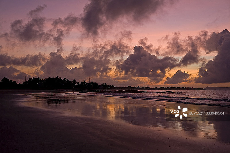 加拉帕戈斯群岛伊莎贝拉岛日出图片素材