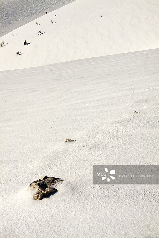 冬季雪中的文图山南坡图片素材