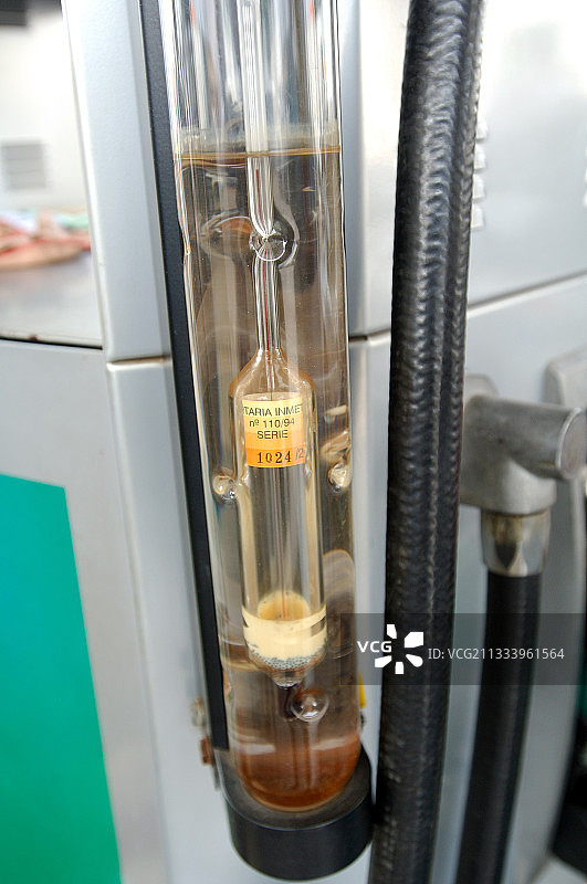 用甘蔗制造的乙醇图片素材