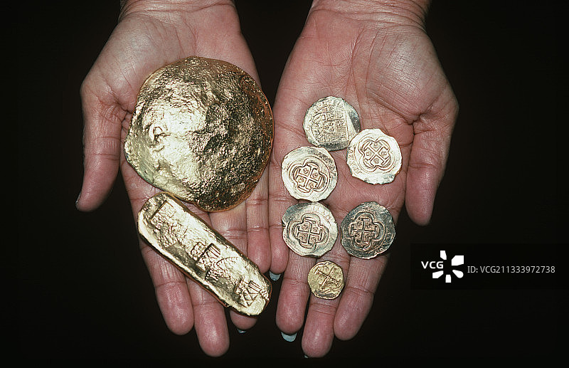 1658年沉没的“拉斯·马拉维利亚斯”号沉船的修复-巴哈马图片素材