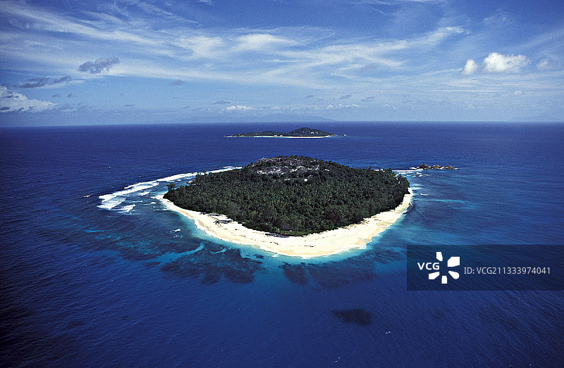 航拍塞舌尔库赞岛图片素材