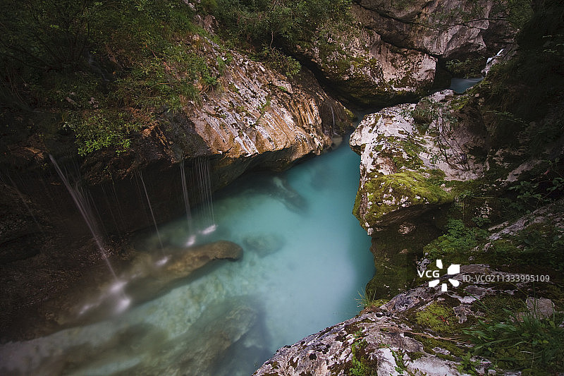 斯洛文尼亚特里格拉夫国家公园的索卡河图片素材