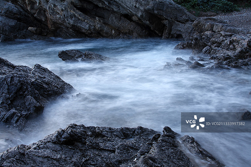 土伦钢铁马海湾的巨浪图片素材