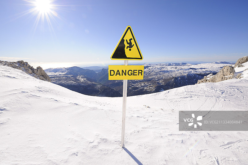 俯瞰地中海山坡风光图片素材