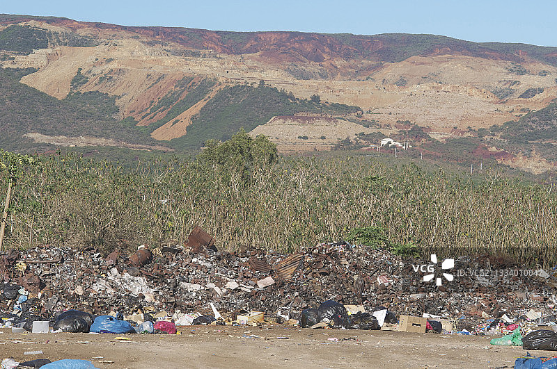 新喀里多尼亚岛北部非法倾倒垃圾图片素材