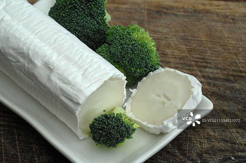 西兰花山羊奶酪图片素材