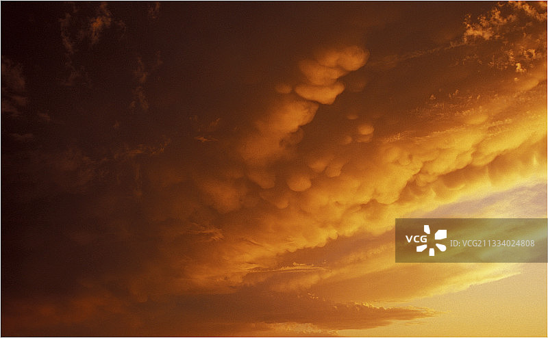 意大利撒丁岛阿尔盖罗的天空云彩图片素材