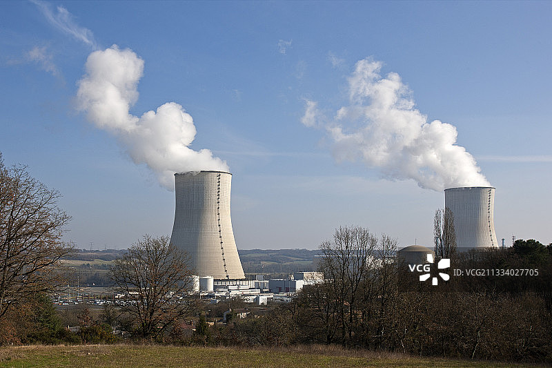 法国维埃纳河畔希沃核电站图片素材