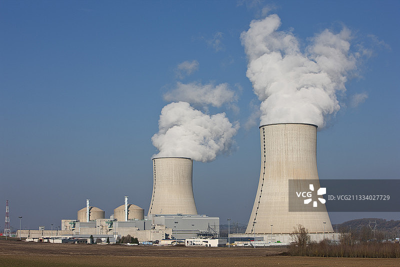 法国维埃纳河畔希沃核电站图片素材