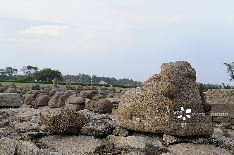 玛玛拉普拉姆海岸神庙的南迪神像图片素材