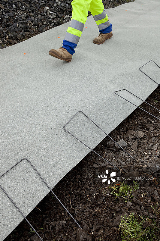 在“零农药行动”期间试验除草剂的替代系统图片素材