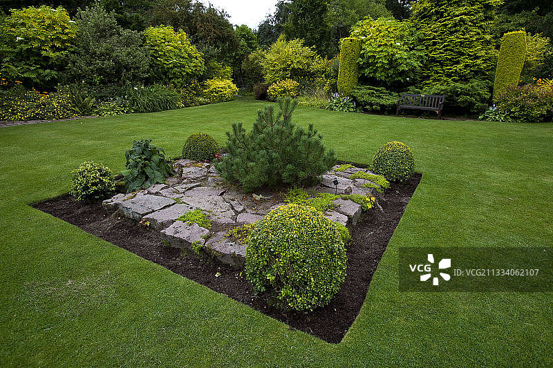 位于英国苏格兰克雷茨城堡花园的草皮切割图片素材