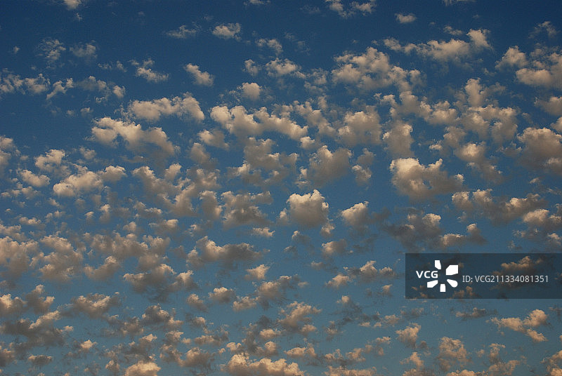 夏日层积云图片素材