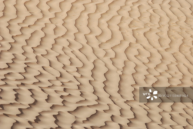 突尼斯沙漠中风的痕迹图片素材