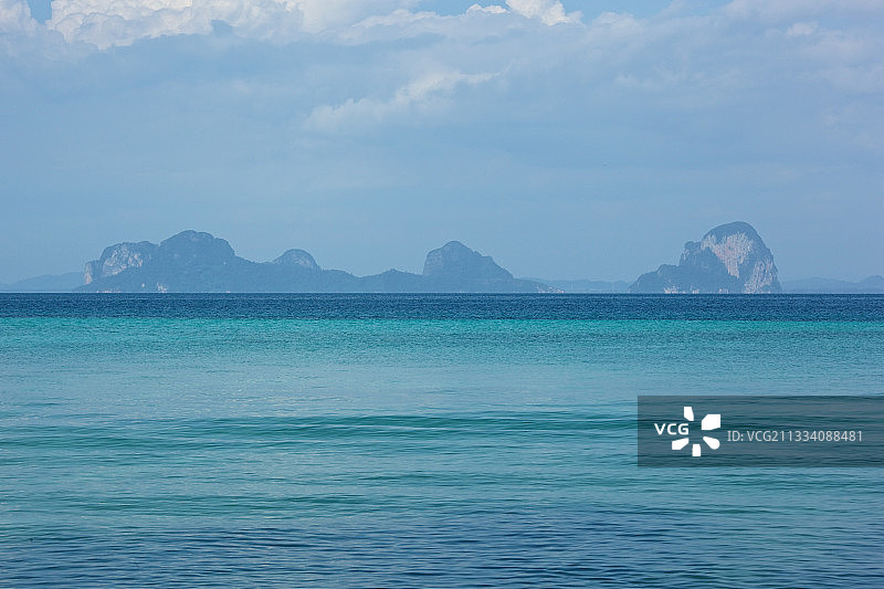 泰国阁奈岛喀斯特岩石图片素材