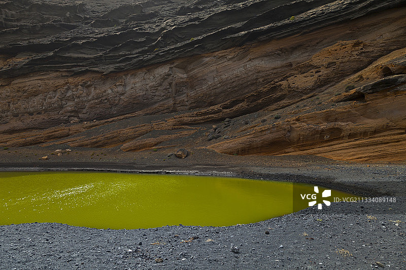 兰萨罗特岛上的绿色泻湖图片素材