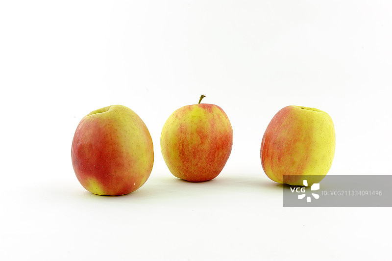 白色背景上的粉红佳人苹果图片素材