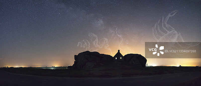 Rock Meneham后的射手座和法国天蝎座图片素材