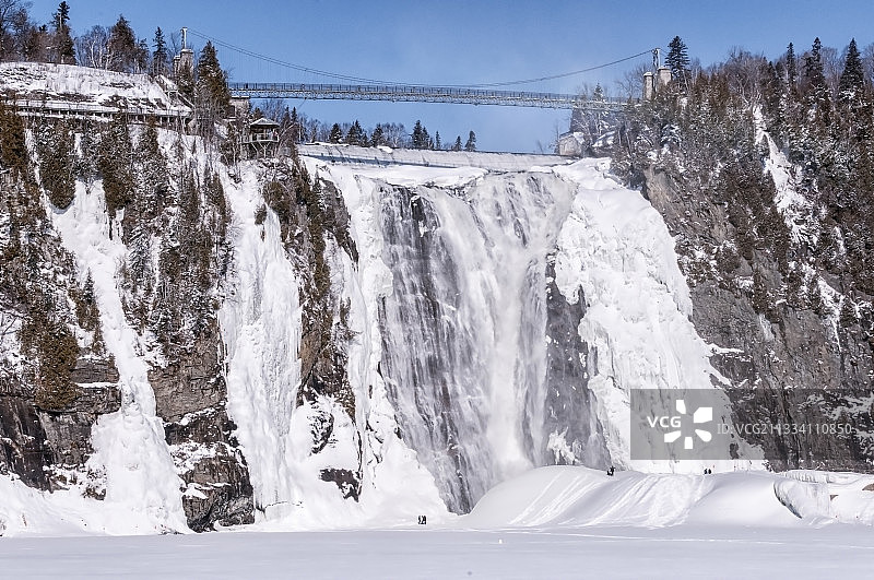 加拿大魁北克省蒙莫朗西瀑布冬季景色图片素材