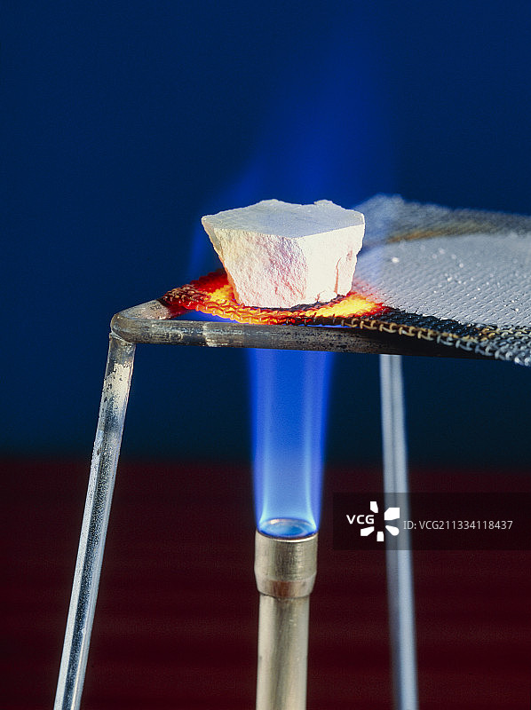 加热的大理石（碳酸钙）图片素材