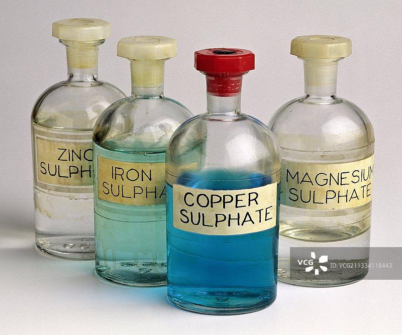 四瓶硫酸盐溶液图片素材