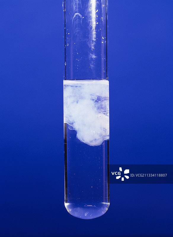 氢氧化锌沉淀图片素材