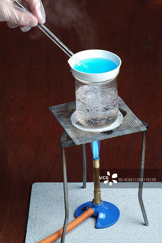 加热硫酸铜溶液图片素材