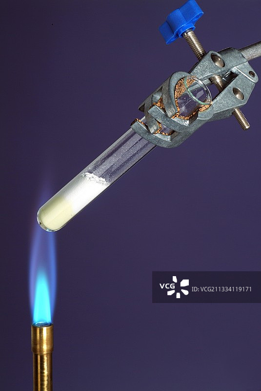 氧化锌加热图片素材