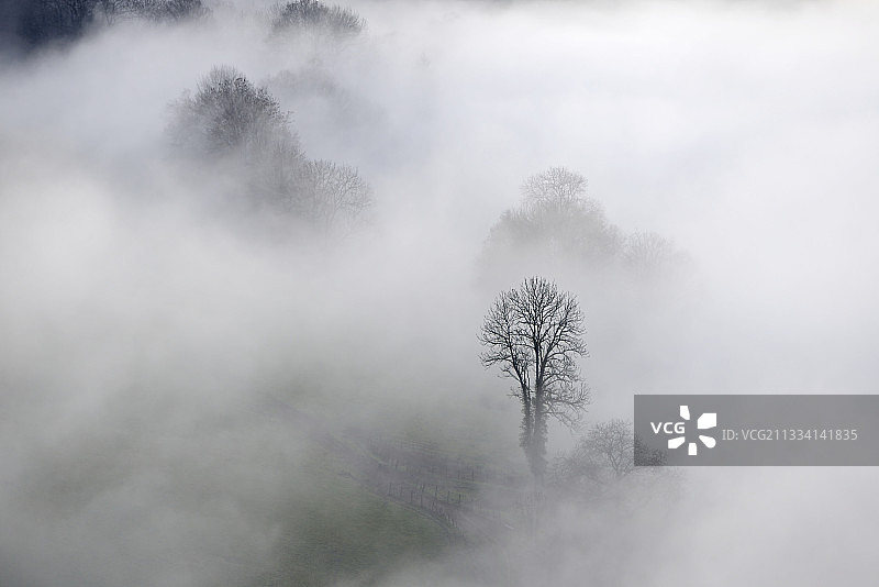 迈什和德苏布尔河谷图片素材