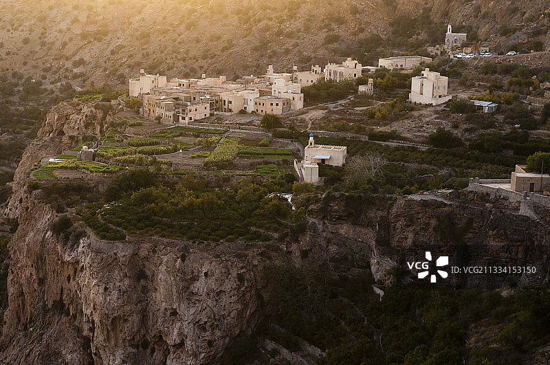 阿曼绿色山区的A' Sherageh村图片素材