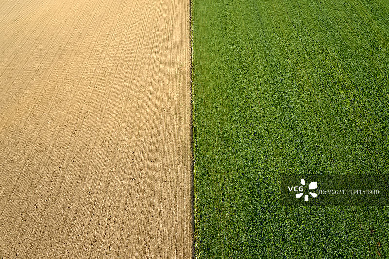 航拍法国田野图片素材