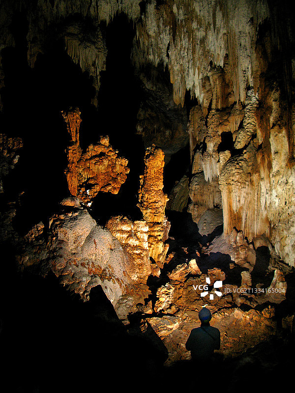 2014年10月，美国研究团队确认石灰岩洞穴中的洞穴壁画是世界上最古老的壁画之一（-39000年）图片素材